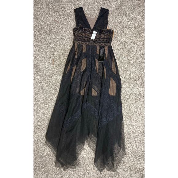 BCBG Max Azria Lace Mesh Evening Maxi Dress NWT Sz 8 Black Formal Gown - Picture 1 of 8